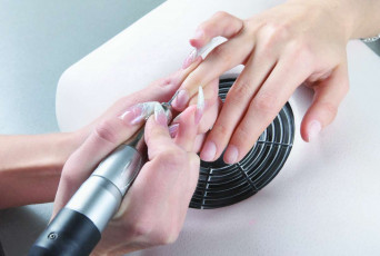 Маникюрный аппарат для домашнего использования